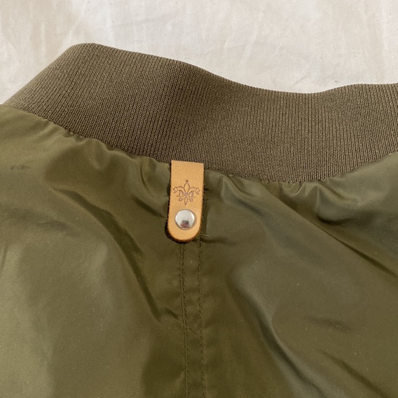 Mackage Ladies Bomber Jacket - Picture 8 of 9